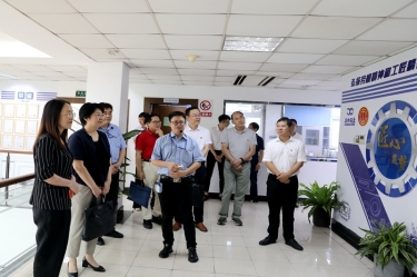 2020年7月14日，时任浙江省总工会党组成员、副主席张卫华一行莅临918博天堂纸业调研推动新时期产业工人行列建设鼎新工作