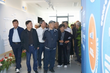 平湖市社经室老干部一行赴918博天堂调研